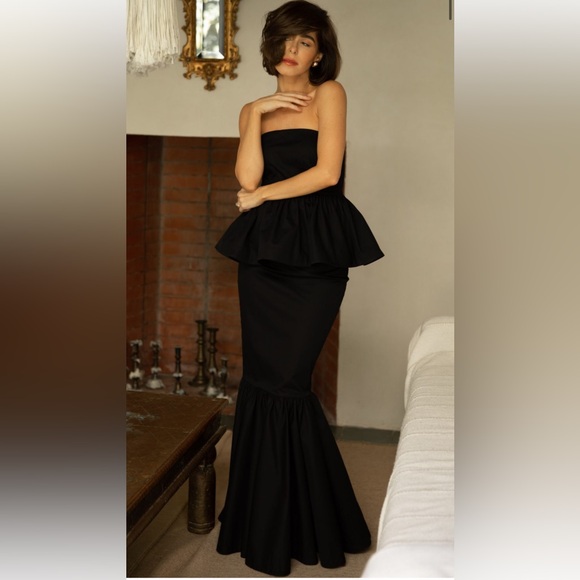 ANTONIO MELANI Dresses & Skirts - ANTONIO MELANI Black Maxi Skirt